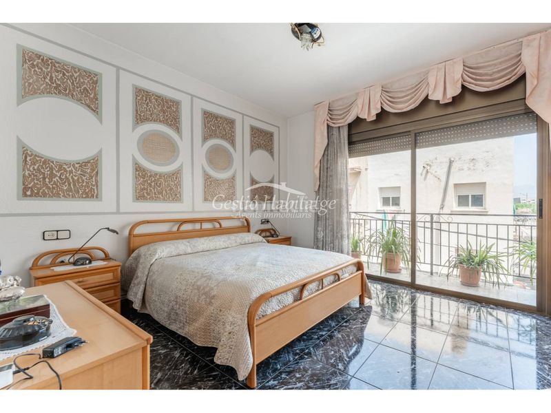 Foto b5960d05-71ad-4e20-b95a-456ffe33c6b6. Casa adossada amb calefacció aparcament a Canovelles