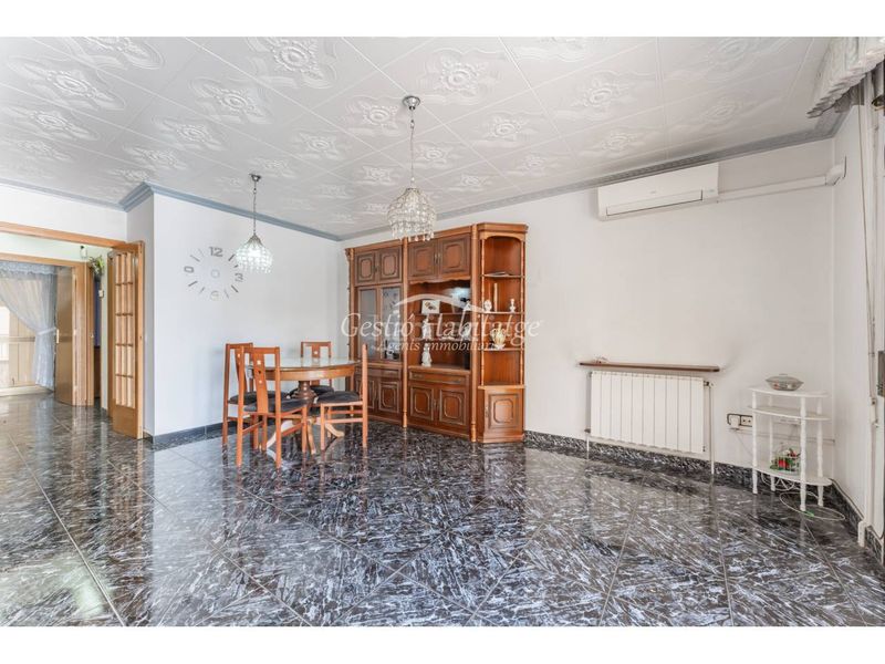 Foto b80c802a-9c4a-482a-97a5-9409634d716b. Casa adossada amb calefacció aparcament a Canovelles