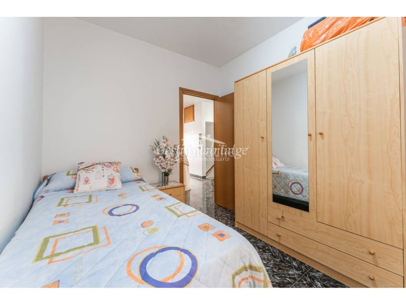 Foto fcd85e41-0c9e-4254-b6ea-bf4726700541. Casa adossada amb calefacció aparcament a Canovelles