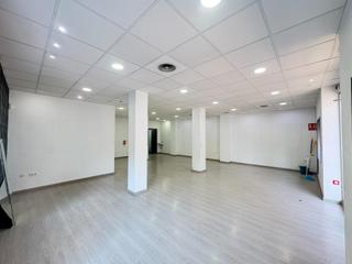 Local commercial à Avenida REIS CATOLICS