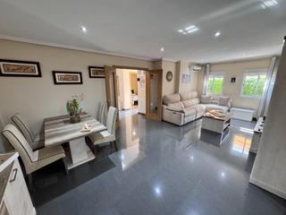 Casa adossada  Lago baolas calicanto. Unifamiliar adosada en calicanto  primera del bloque con terraza