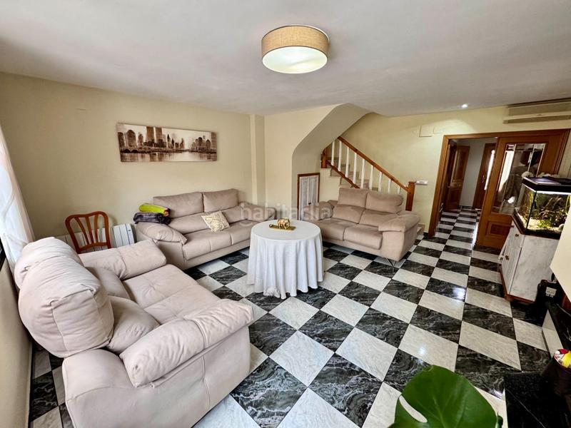 Foto 05d2342a-e1cc-4b58-8014-0df295e59dd9. Casa con riscaldamento parcheggio piscina in Silla