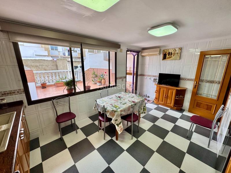 Foto 9ee5fe6e-0446-4d3c-8474-38d82e725c7c. Casa con riscaldamento parcheggio piscina in Silla