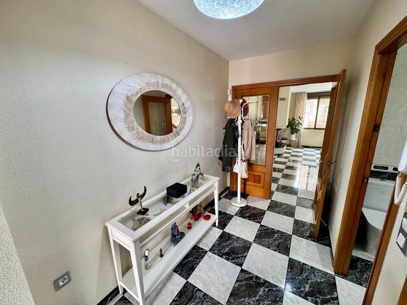 Foto fc7ceccc-b2ae-41e6-b519-e7aa3bef031a. Casa con riscaldamento parcheggio piscina in Silla