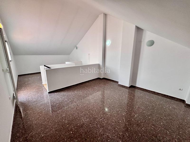 Foto 83e275d6-4ba1-441e-a634-448c64f0d189. Penthouse with pool in Plaza Xúquer Paiporta