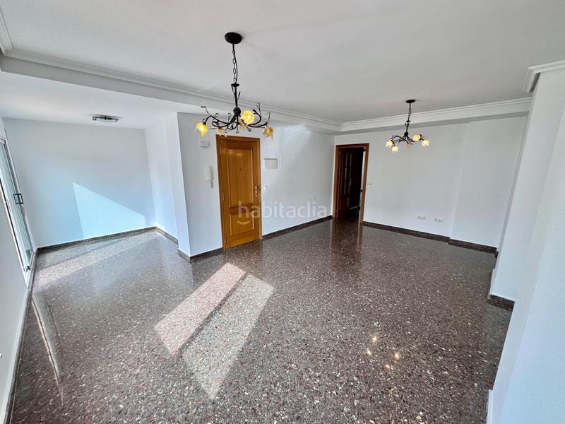 Foto d13b12fe-68c9-4ce3-ac78-6781e078c173. Penthouse with pool in Plaza Xúquer Paiporta