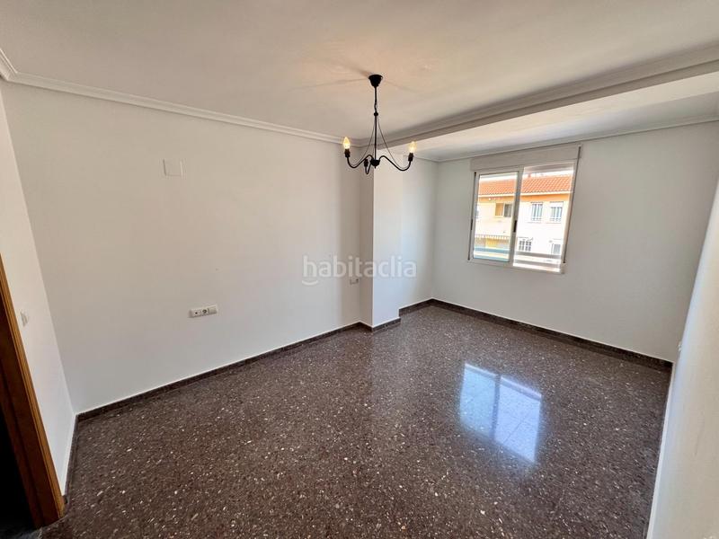 Foto dc725088-b8e1-41e4-80e8-e53b01ad1a42. Penthouse with pool in Plaza Xúquer Paiporta