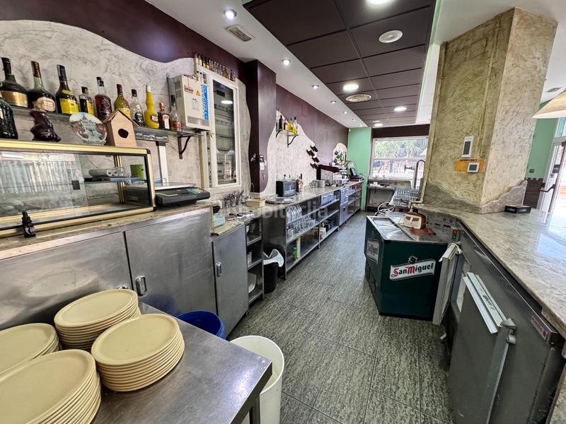 Foto 09e75e4b-76a2-4eae-8f97-0a3bfc45578d. Traspaso local comercial se vende local comercial de restaurantepizzería en Silla