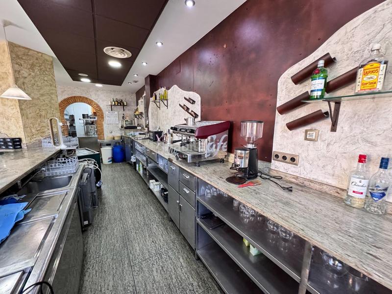 Foto 878d7335-eeaa-42ad-aa31-321a53f317ae. Traspaso local comercial se vende local comercial de restaurantepizzería en Silla