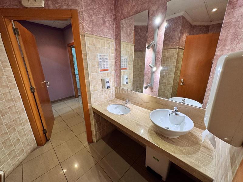 Foto f37db7da-ac41-42c1-b9c0-3dd5b72b0a6a. Traspaso local comercial se vende local comercial de restaurantepizzería en Silla