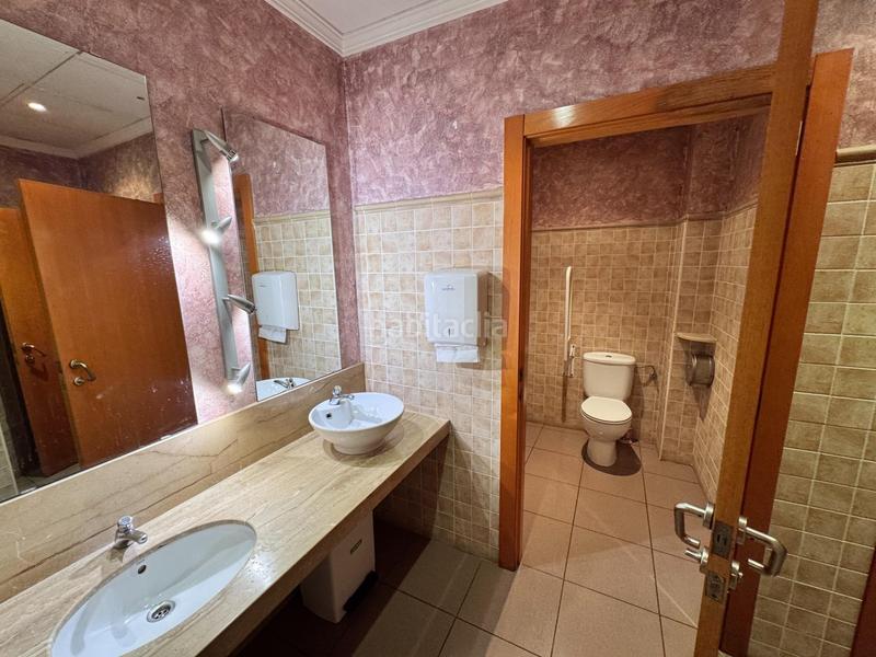 Foto fa53363d-cc12-4dab-9b21-04529ce3e639. Traspaso local comercial se vende local comercial de restaurantepizzería en Silla