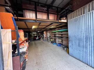 Locale commerciale  Avenida gandia. Planta baja con altillo  ideal como almacén o espacio polivalent