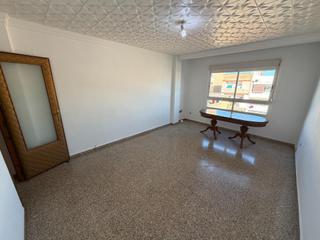 Piso  Pintor vicent lopez. Piso amplio en pleno centro de silla  5 habitaciones