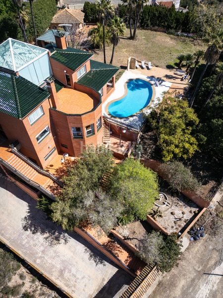 Foto b77b5abf-c65e-405c-b7d9-9e194af3847f. Xalet amb aparcament piscina a Alginet