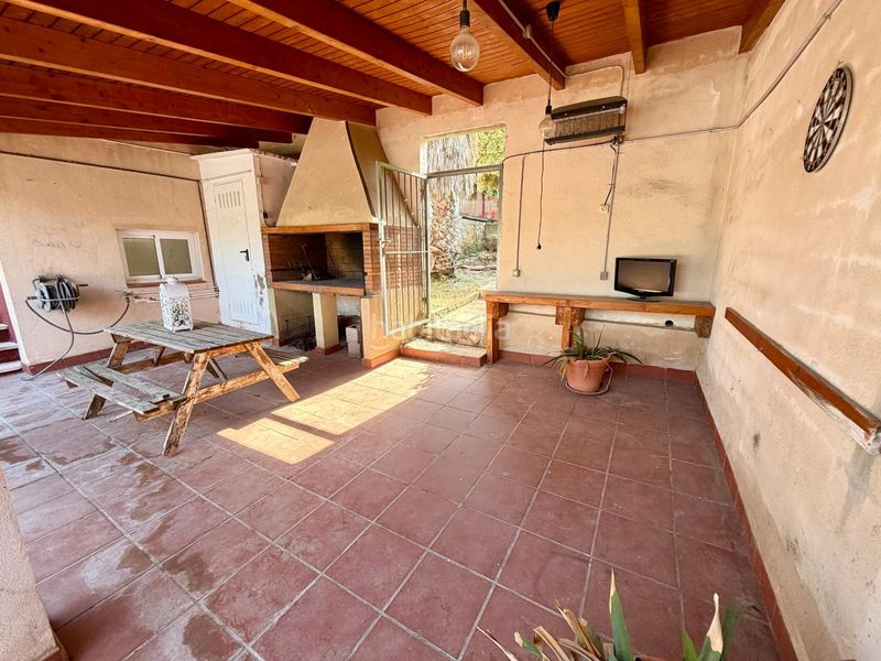 Foto 34f5d43b-4ce9-44f4-8e42-b10bb791db0e. Chalet  con piscina a reformar en Sierra Perenchiza-Cumbres de Calicanto-Sto Domingo Chiva