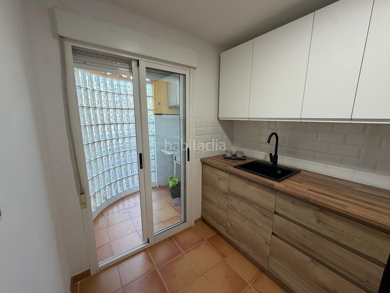 Foto 0afce733-4caf-4144-934d-e987d9b56c4b. Casa adossada a Centro Urbano Dénia