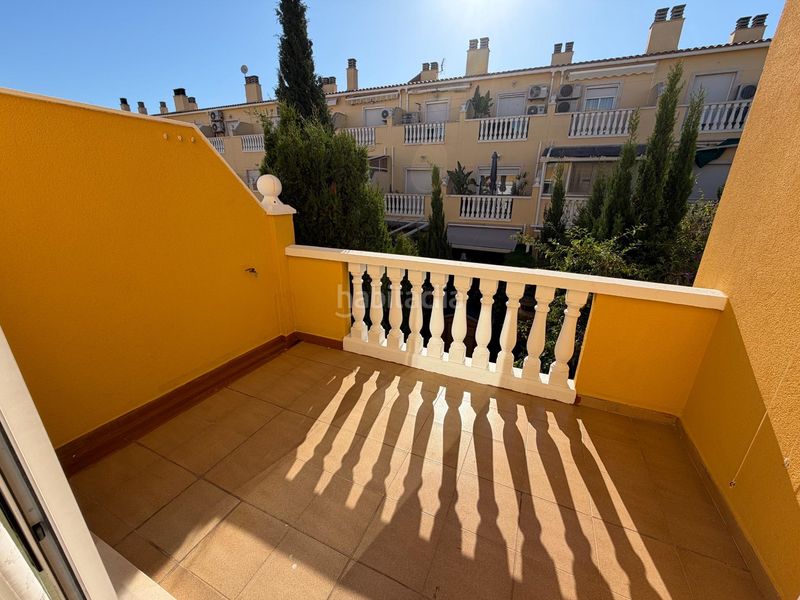 Foto 236f8c4d-7f8c-4ab9-8e90-3c8bf951dde0. Casa adossada a Centro Urbano Dénia