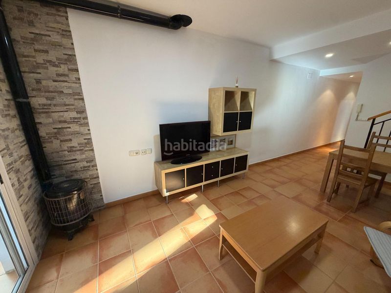 Foto 500ef0f5-bcaa-4c62-ba02-4d91978bf525. Casa adossada a Centro Urbano Dénia