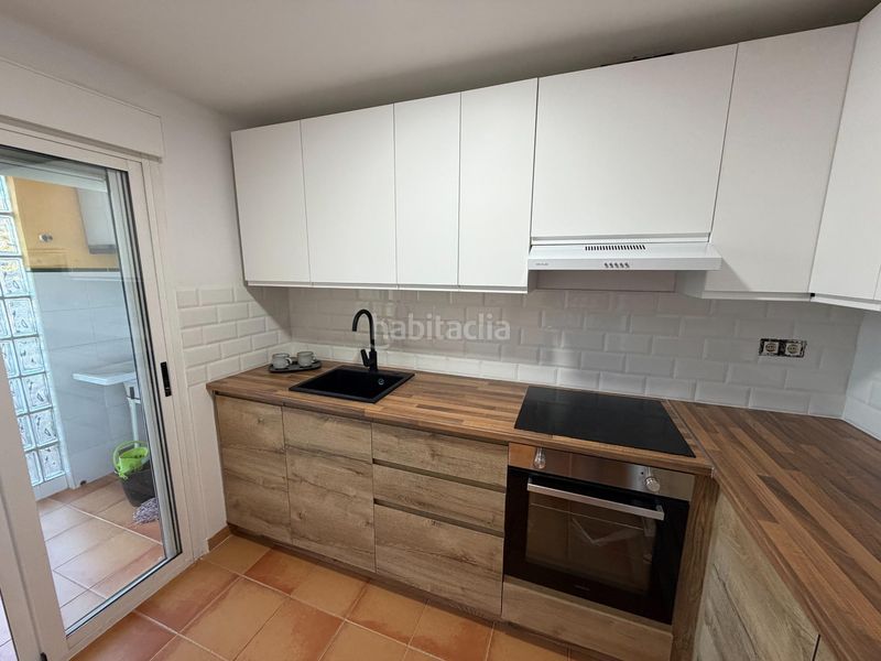 Foto 7c46f894-d15f-46f1-9613-61a66488663c. Casa adossada a Centro Urbano Dénia