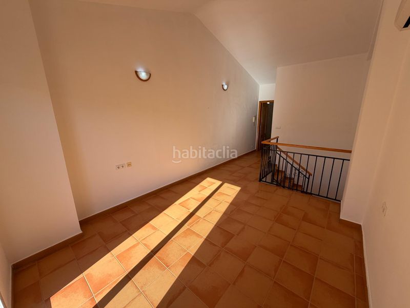 Foto ec6ce478-c188-4563-8ea7-10ef4ac885ed. Casa adossada a Centro Urbano Dénia
