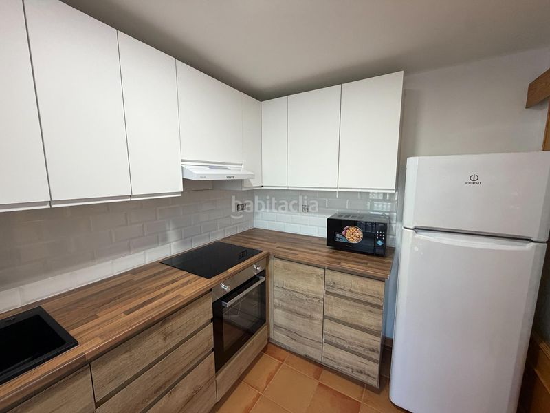 Foto ed161121-cbbf-44b4-9149-c26dc1136d19. Casa adossada a Centro Urbano Dénia
