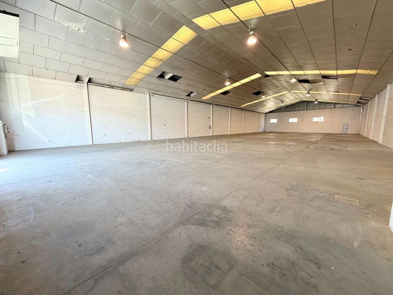 Foto 5f14061c-64ae-4c8c-a837-801e08756436. Nau industrial a calle nou 12 a Beniparrell