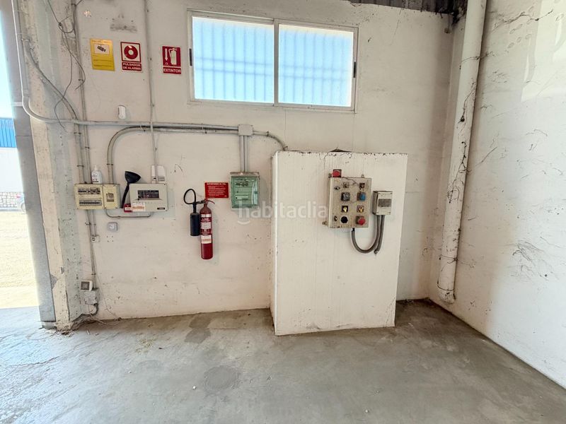 Foto 87317354-c0e6-4fd8-92bf-4fa92af76a24. Nau industrial a calle nou 12 a Beniparrell