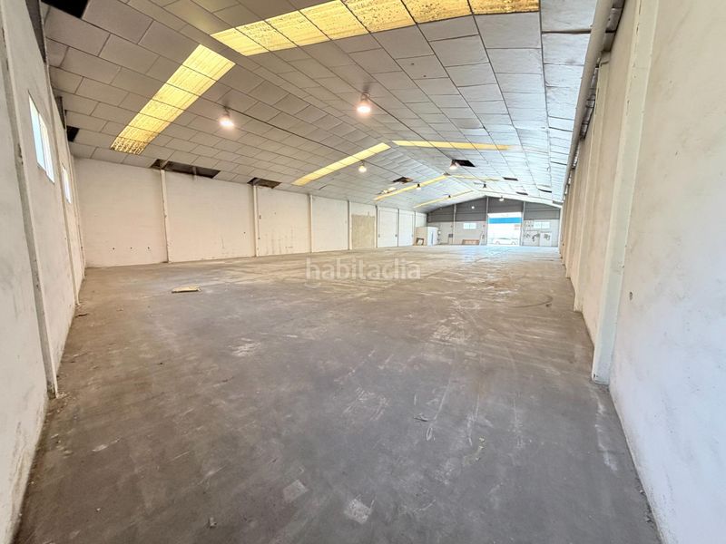 Foto 9040b55a-97d5-4cc7-87c0-ddeca48880c9. Nau industrial a calle nou 12 a Beniparrell