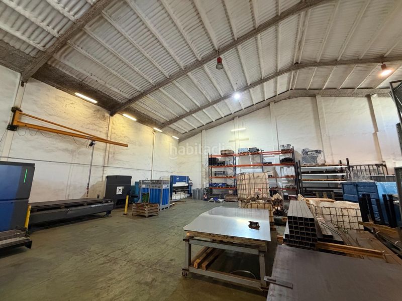 Foto da0877b8-8a9e-4be9-aea6-7fb6dc6cf2de. Nau industrial a Beniparrell