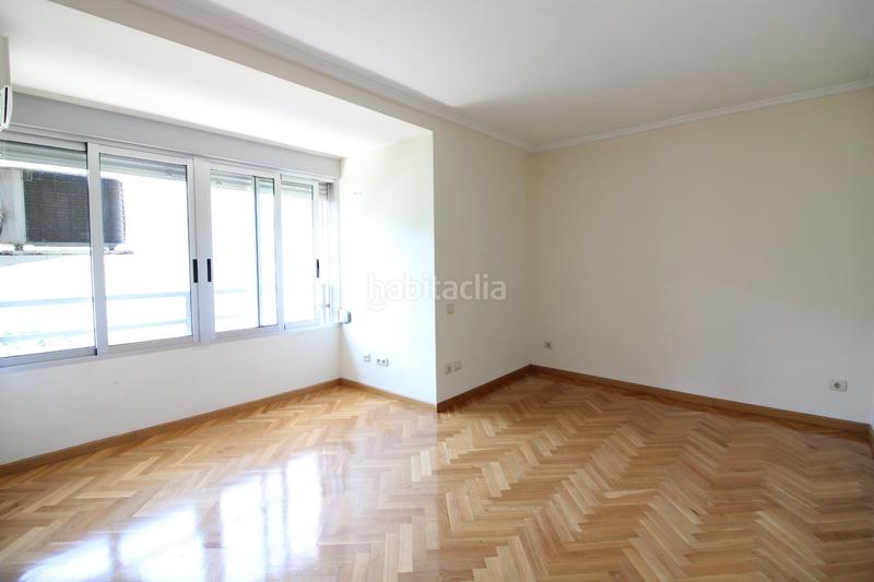 Foto 6b8f9bbc-4823-442d-9993-a9d593cc3e40. Appartement avec chauffage parking dans Barrio de Campanar Valencia
