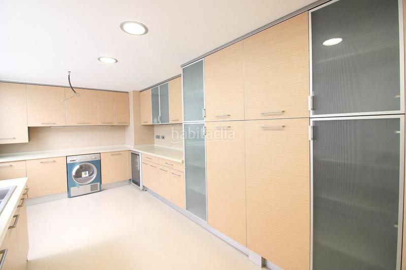 Foto 76eb36f2-626e-40b6-a69b-b39c1cce759b. Appartement avec chauffage parking dans Barrio de Campanar Valencia