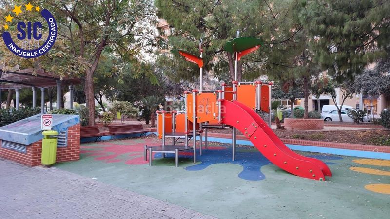 Foto dee8376b-a1b1-42a5-8c46-467fe5abf1cf. Casa amb aparcament a Barrio de Campanar Valencia