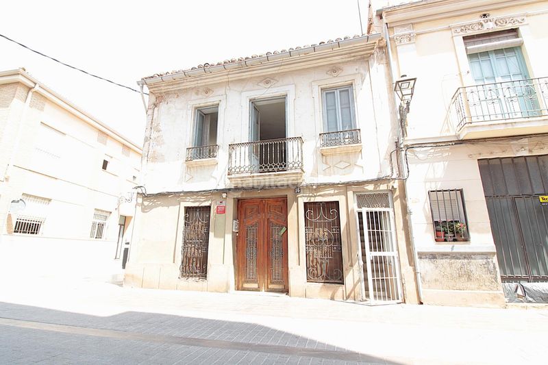 Foto ff02be54-d70c-444d-9ba0-7901301e39cc. Casa amb aparcament a Barrio de Campanar Valencia