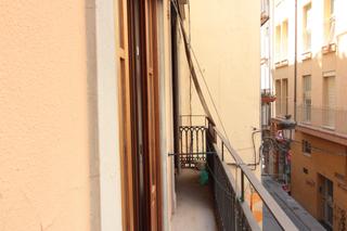 Pis  Calle derechos. Se vende apartamento con balcón corrido en el centro de valencia