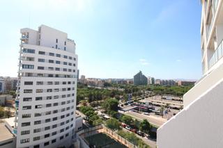 Dúplex  Avenida manuel de falla. Duplex semiatico con dos terrazas, orientado al sur y impresiona