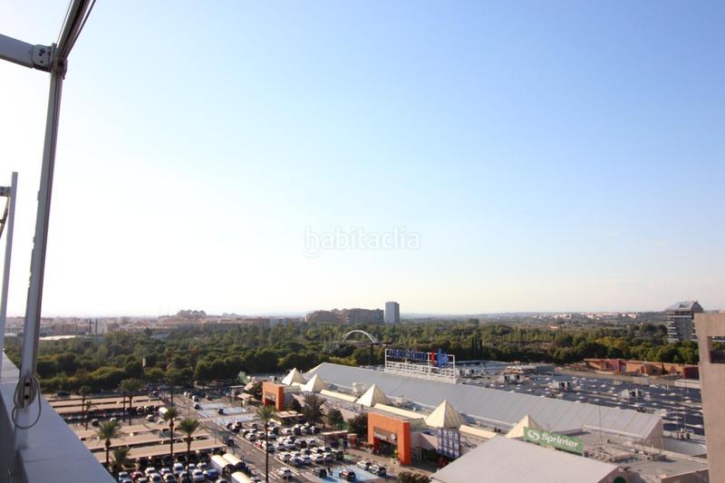 Foto 6fb7a7fa-d75f-46e6-8f6e-3f23485bb849. Dúplex amb aparcament piscina a Nou Campanar Valencia