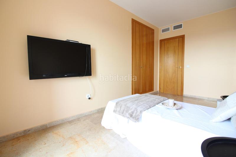 Foto f1f8282b-cba0-46a0-962e-3ed5908b17bb. Dúplex amb aparcament piscina a Nou Campanar Valencia
