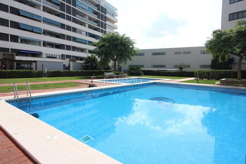 Foto fee24a51-a32f-4ede-bc69-11ad4b66be76. Dúplex amb aparcament piscina a Nou Campanar Valencia