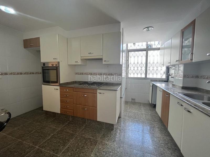 Foto fa86e08b-f074-4917-bd3e-2ba082cbf75b. Location appartement avec chauffage parking dans Russafa Valencia