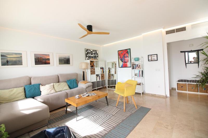 Foto ba7eb75b-f519-4ef3-a486-1402451ea18c. Pis a avenida manuel de falla 12 a Nou Campanar Valencia