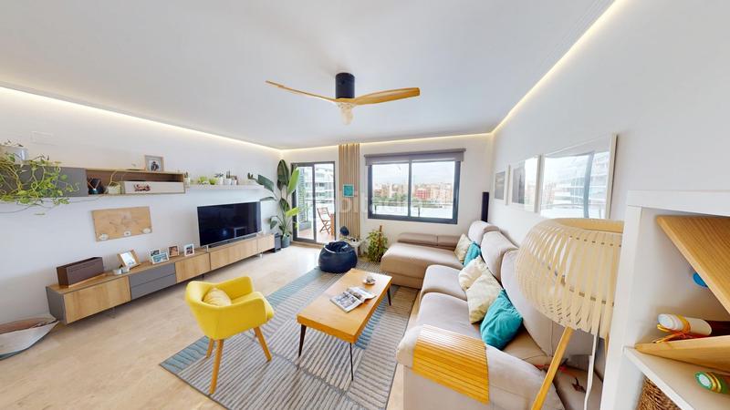 Foto cc1c7cd4-731c-410a-a25b-179765c3294e. Pis a avenida manuel de falla 12 a Nou Campanar Valencia