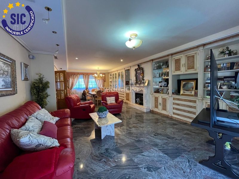Foto c776351d-503d-4737-aa03-265d28e70777. Casa a calle valencia 3 a Domeño
