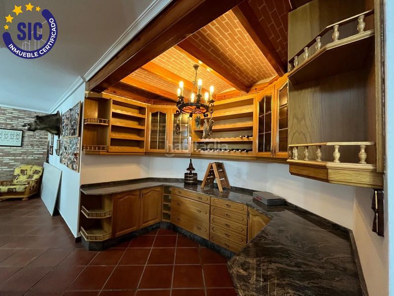 Foto cc363f25-4455-4238-9827-184816a43c6e. Casa a calle valencia 3 a Domeño