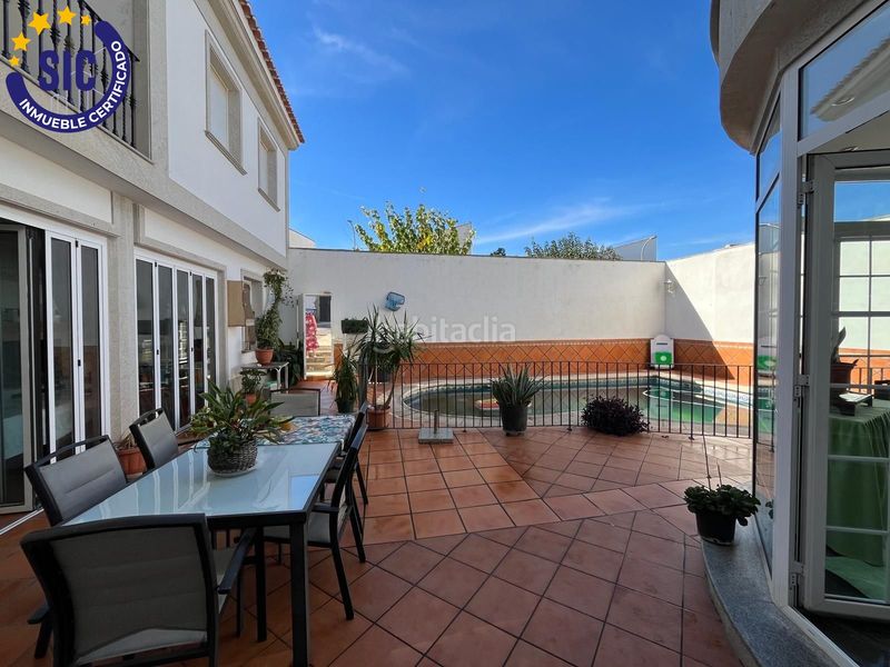 Foto dbf08f6a-b5ea-4152-9218-3e0f555be328. Casa a calle valencia 3 a Domeño