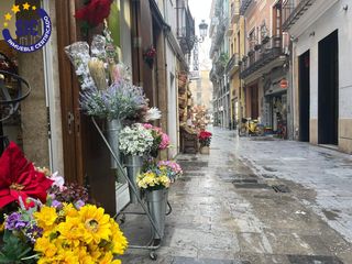 Pis en Calle en gil 16. Hogar con alma para crear, en el corazon del mercat