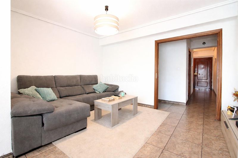 Foto 735852f6-4d6c-4e04-948f-6609f1e833eb. Piso amplio piso en el barrio de patraix en Vara de Quart Valencia