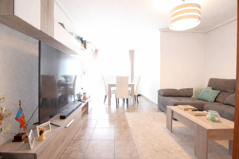 Foto bd2bae6c-9d16-4e91-899f-88ef67d22709. Piso amplio piso en el barrio de patraix en Vara de Quart Valencia