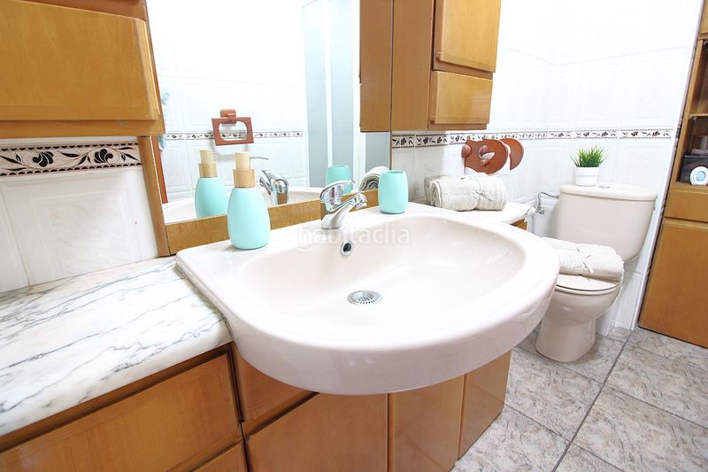 Foto df5c28ef-ed0b-4fa5-ba35-61a2e6d3b126. Piso amplio piso en el barrio de patraix en Vara de Quart Valencia