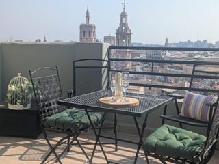 Lloguer Àtic  Avenida de maría cristina. Vivir en un ático es el sueño de muchos, ahora a tu alcance en c