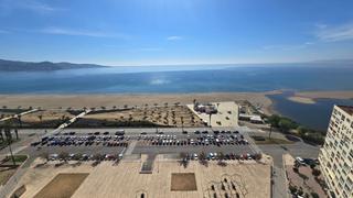 Apartamento en Mox - Sant Mori. Estudio amueblado con vistas al mar con licencia turstica